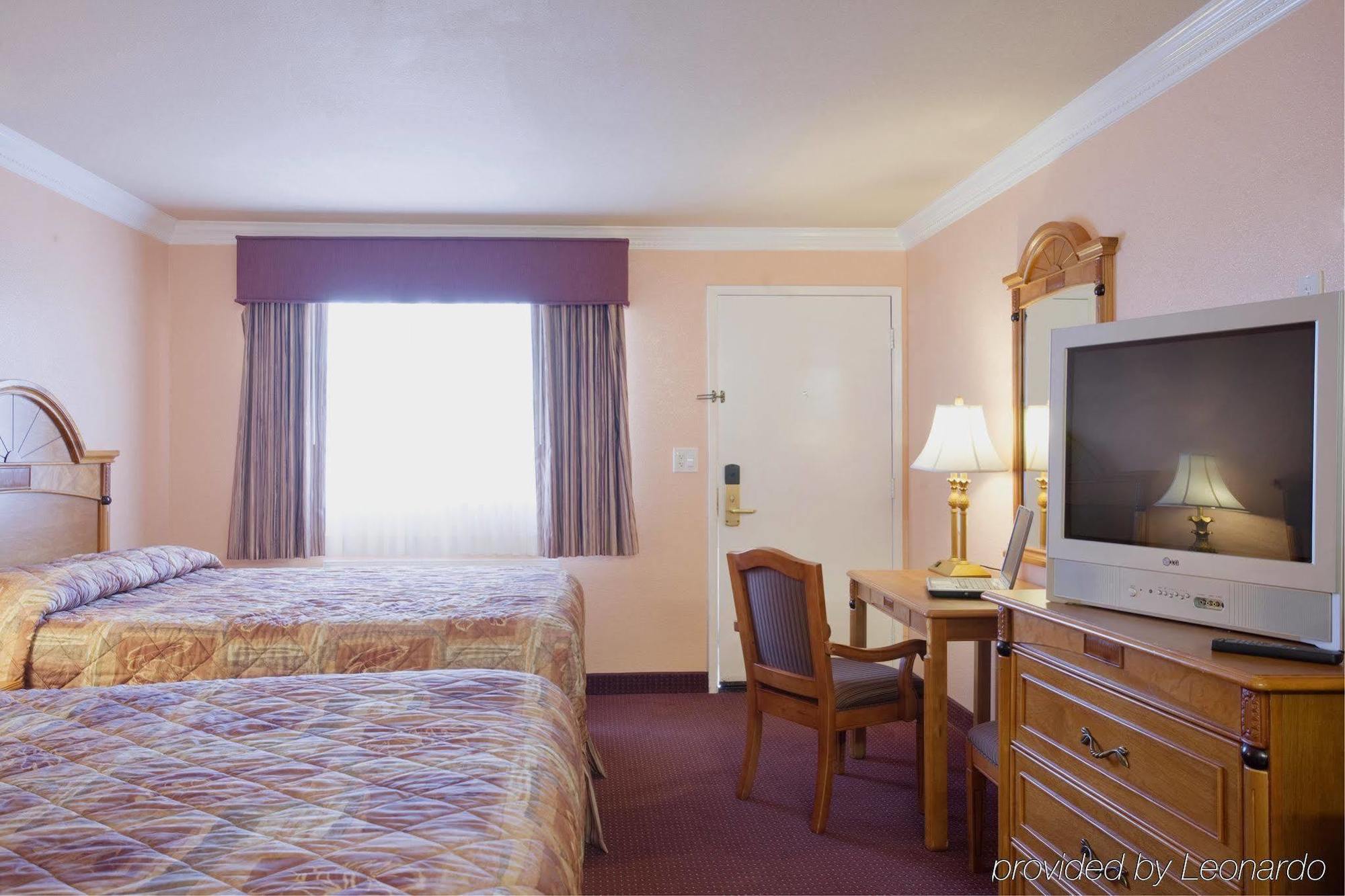 Americas Best Value Inn - Милпитас Экстерьер фото